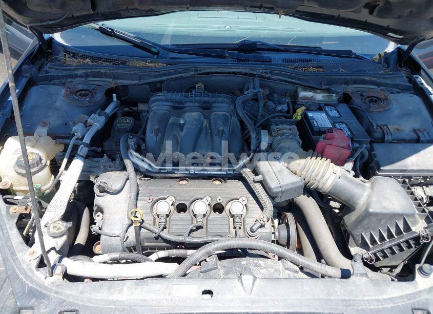 Photo 10 of 2011 Ford Fusion SE (VIN 3FAHP0HG5BR312386)