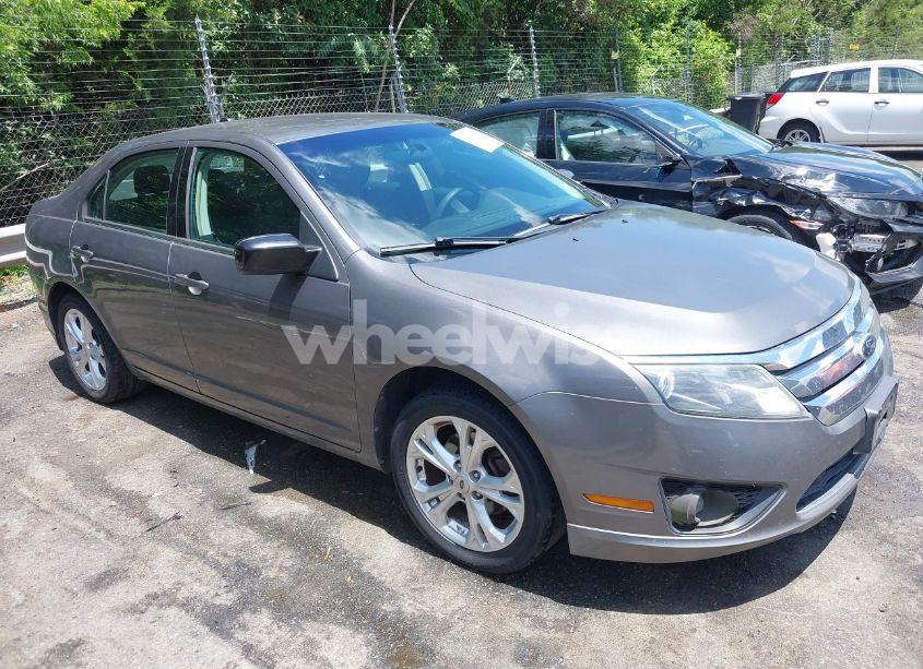 2012 Ford Fusion SE (VIN 3FAHP0HG5CR291511) main photo