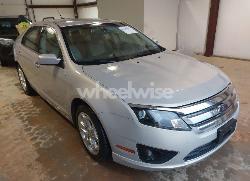 2010 Ford Fusion SE (VIN 3FAHP0HG6AR237129) main photo