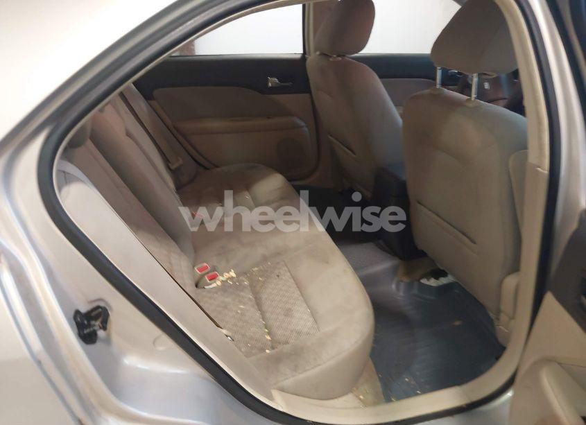 Photo 8 of 2010 Ford Fusion SE (VIN 3FAHP0HG6AR237129)