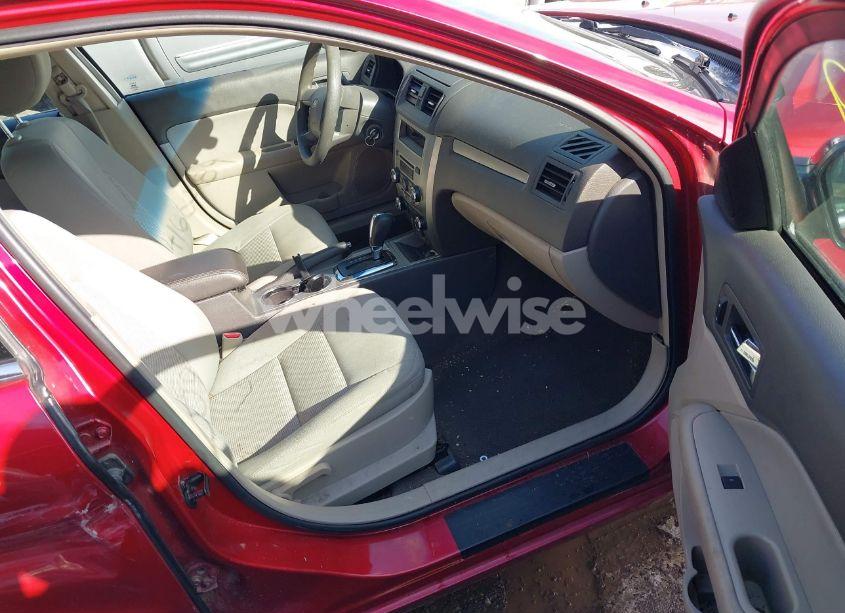 Photo 5 of 2011 Ford Fusion SE (VIN 3FAHP0HG6BR231249)