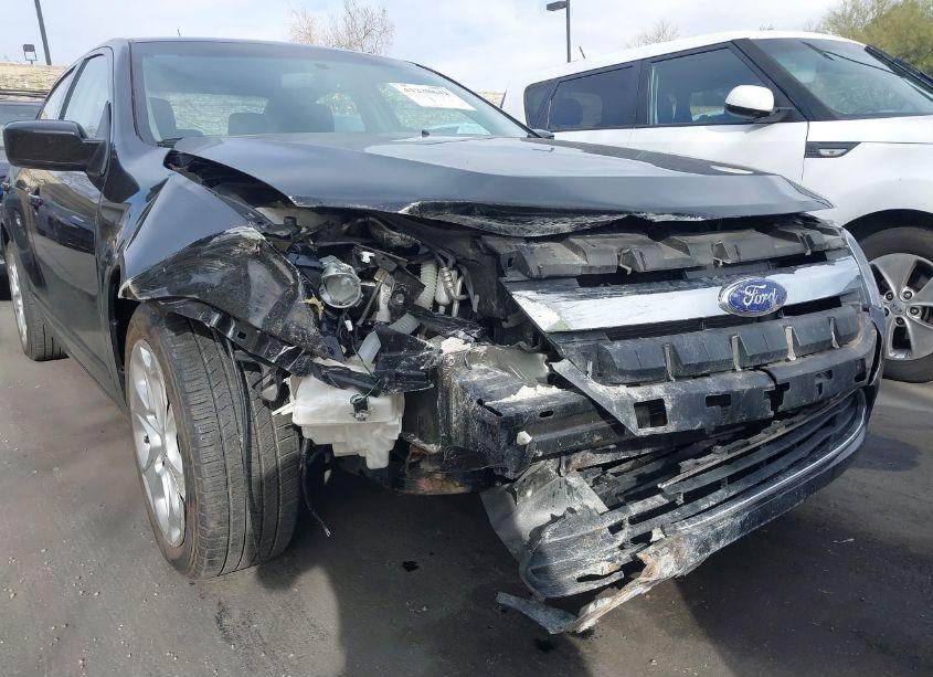 Photo 6 of 2011 Ford Fusion SE (VIN 3FAHP0HG6BR305169)