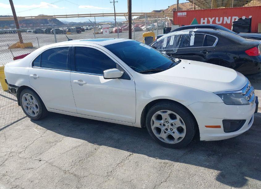 Photo 14 of 2010 Ford Fusion SE (VIN 3FAHP0HG7AR224664)
