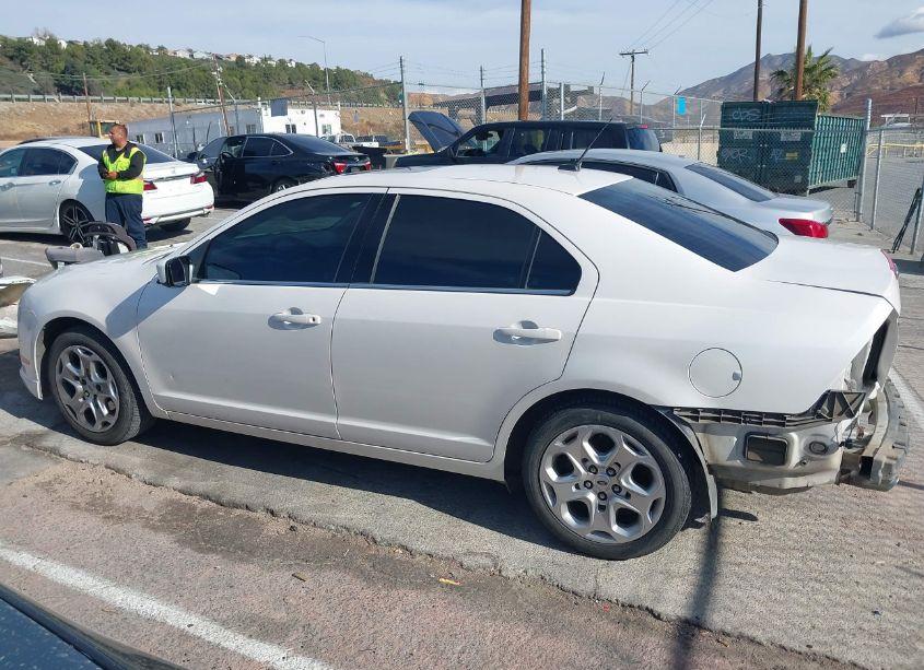 Photo 15 of 2010 Ford Fusion SE (VIN 3FAHP0HG7AR224664)