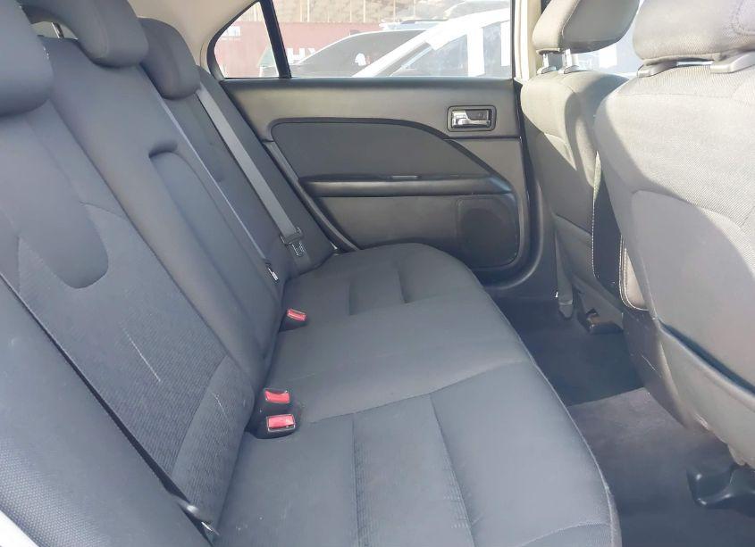 Photo 8 of 2010 Ford Fusion SE (VIN 3FAHP0HG7AR224664)