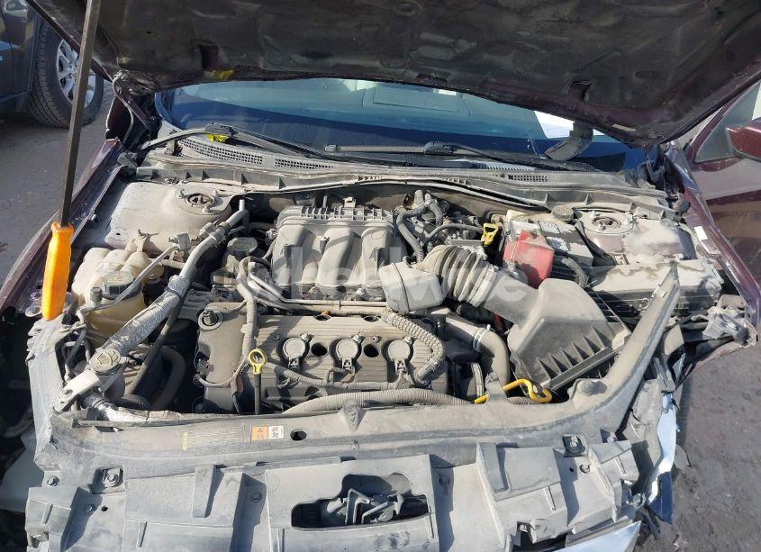 Photo 10 of 2011 Ford Fusion SE (VIN 3FAHP0HG7BR201144)