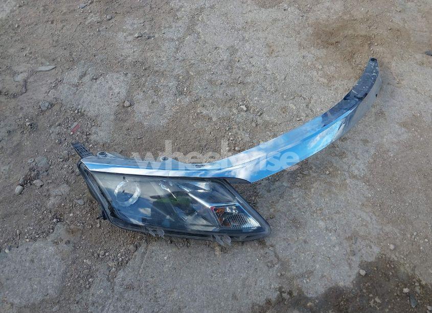 Photo 11 of 2011 Ford Fusion SE (VIN 3FAHP0HG7BR201144)