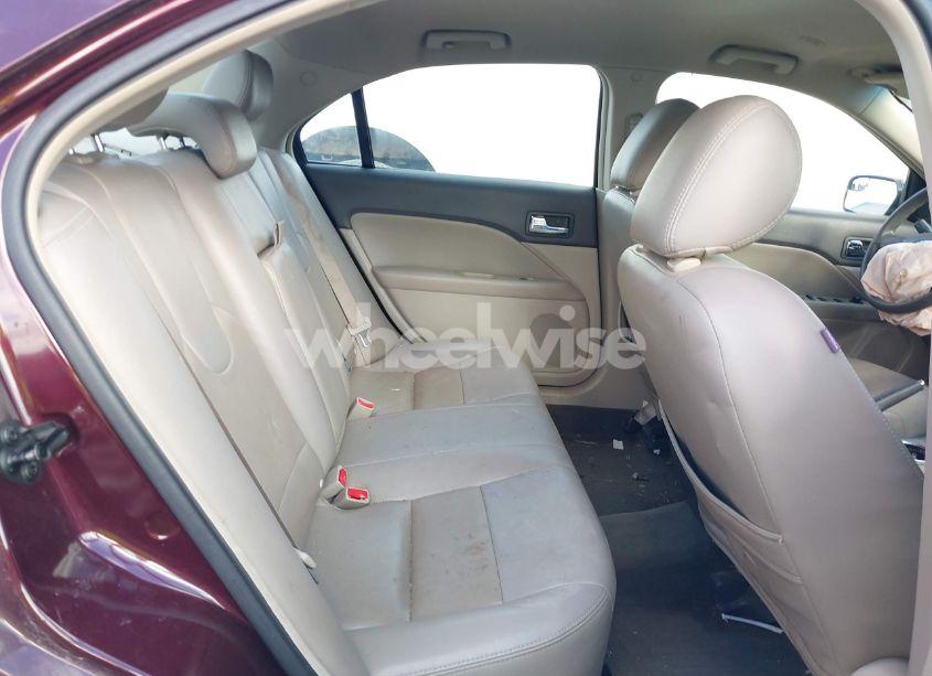 Photo 8 of 2011 Ford Fusion SE (VIN 3FAHP0HG7BR201144)