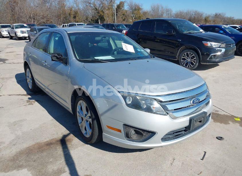 2012 Ford Fusion SE (VIN 3FAHP0HG7CR177378) main photo