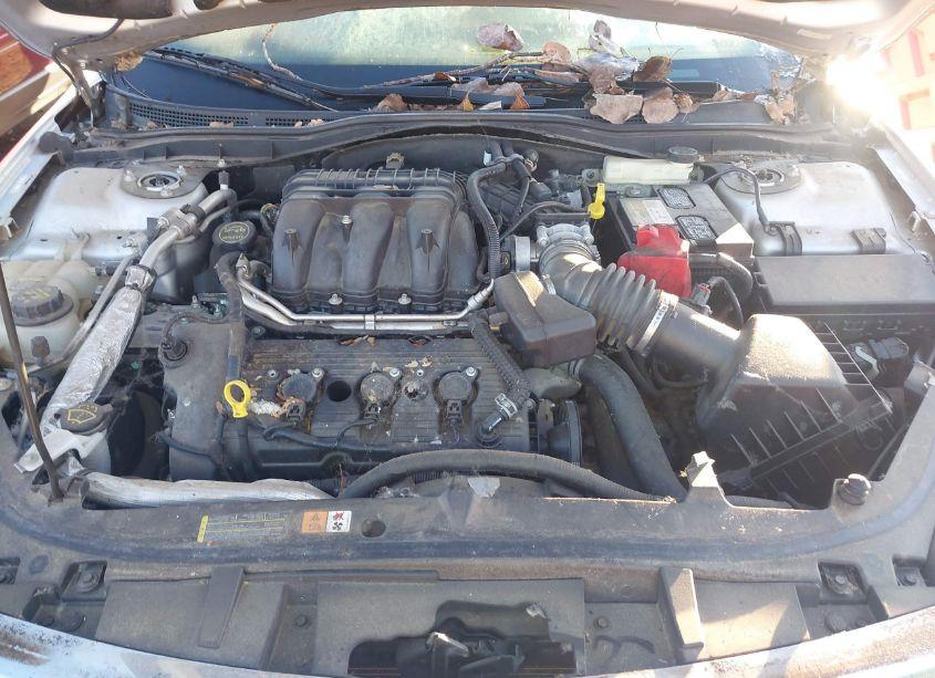 Photo 10 of 2011 Ford Fusion SE (VIN 3FAHP0HG8BR109623)