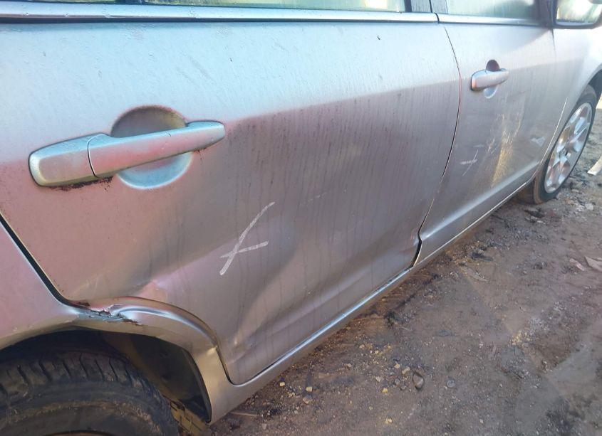 Photo 6 of 2011 Ford Fusion SE (VIN 3FAHP0HG8BR109623)