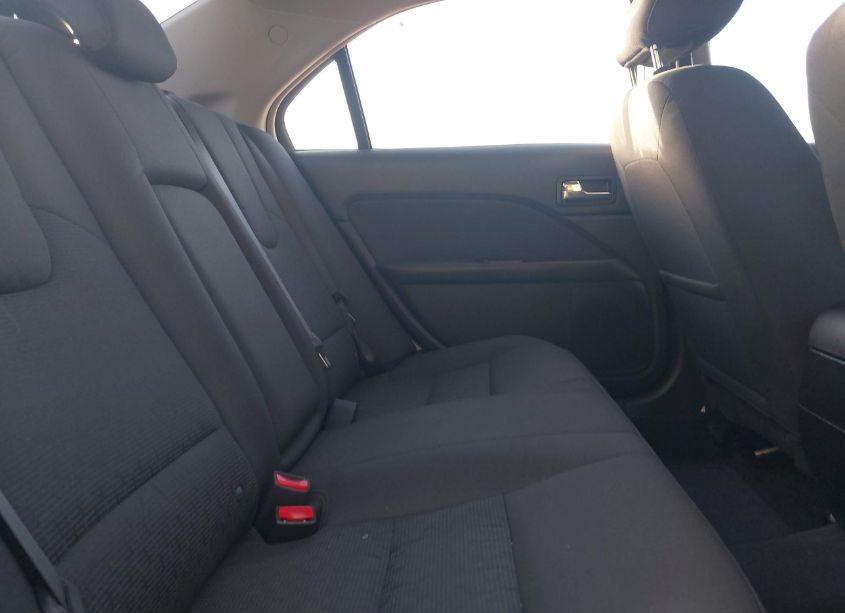 Photo 8 of 2011 Ford Fusion SE (VIN 3FAHP0HG8BR109623)