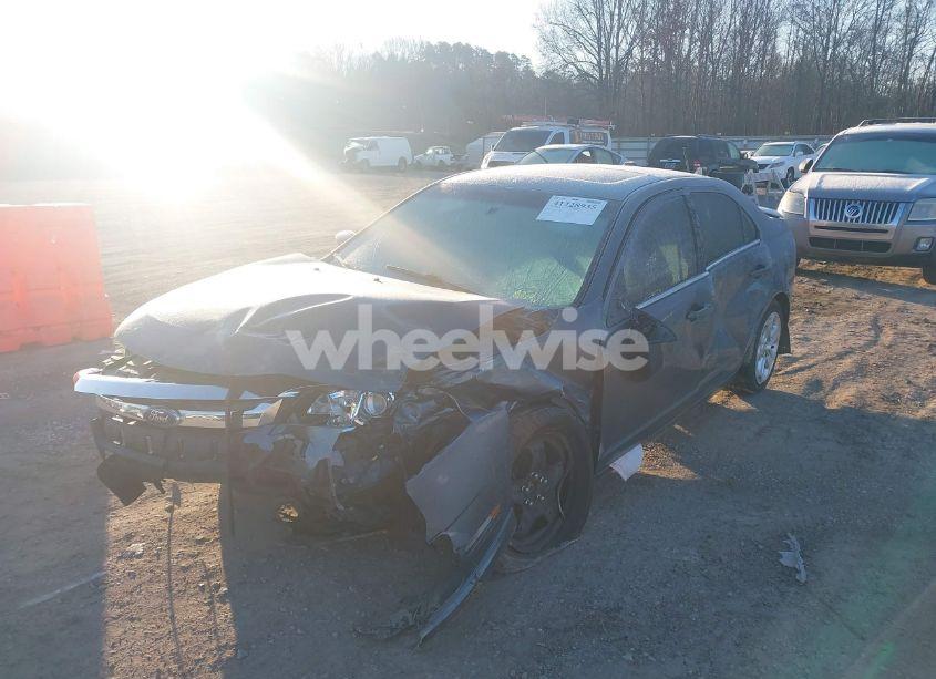 Photo 2 of 2011 Ford Fusion SE (VIN 3FAHP0HG8BR206448)