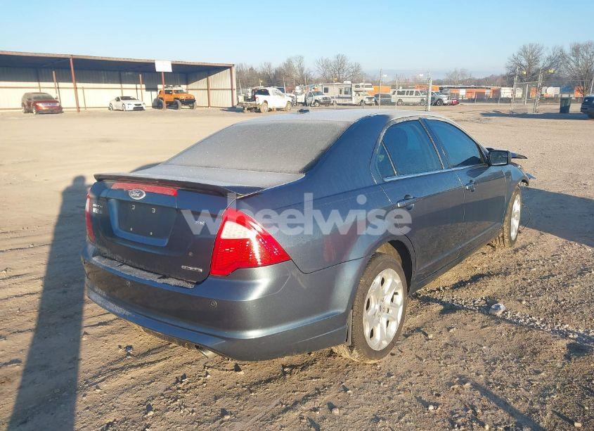 Photo 4 of 2011 Ford Fusion SE (VIN 3FAHP0HG8BR206448)