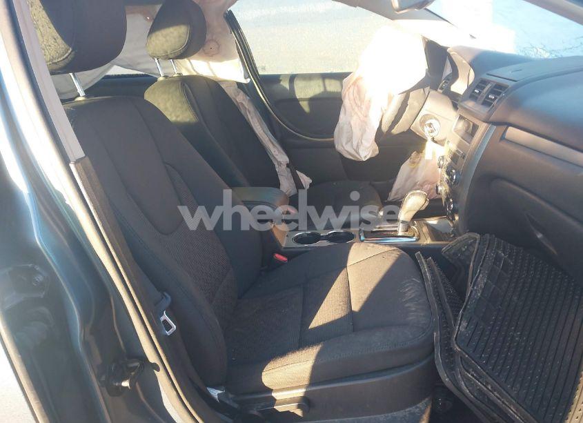 Photo 5 of 2011 Ford Fusion SE (VIN 3FAHP0HG8BR206448)