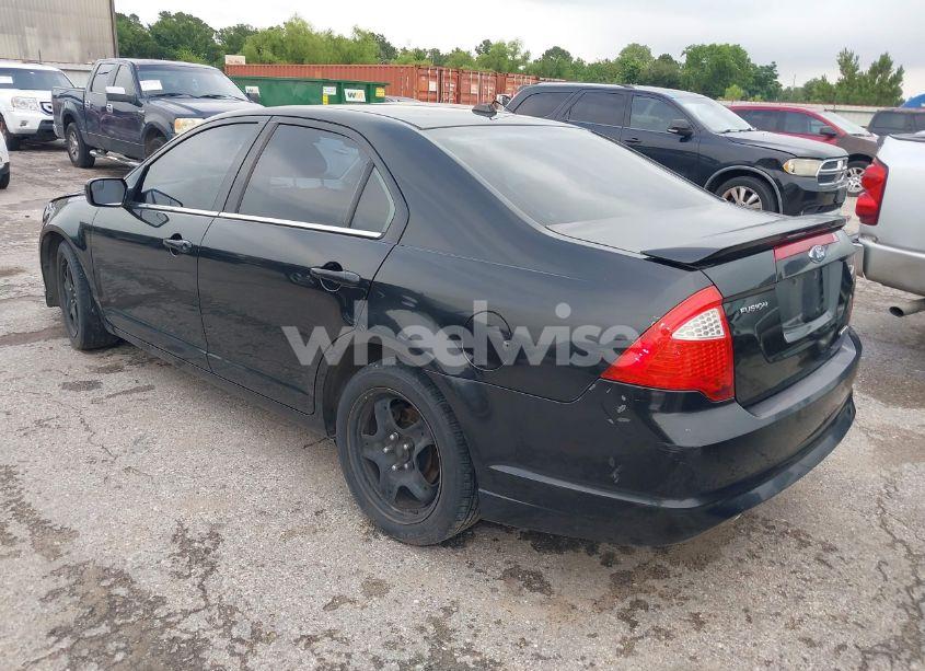 Photo 3 of 2011 Ford Fusion SE (VIN 3FAHP0HG8BR291761)