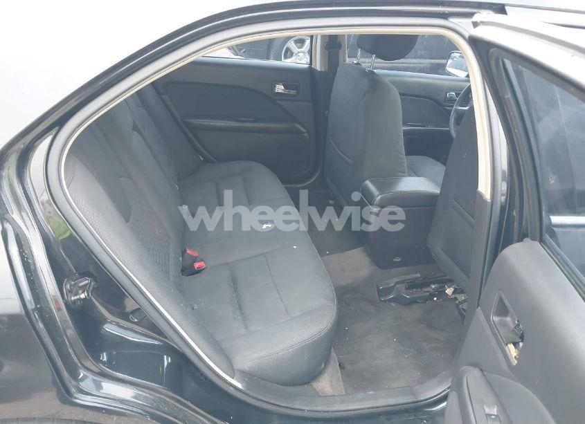 Photo 8 of 2011 Ford Fusion SE (VIN 3FAHP0HG8BR291761)