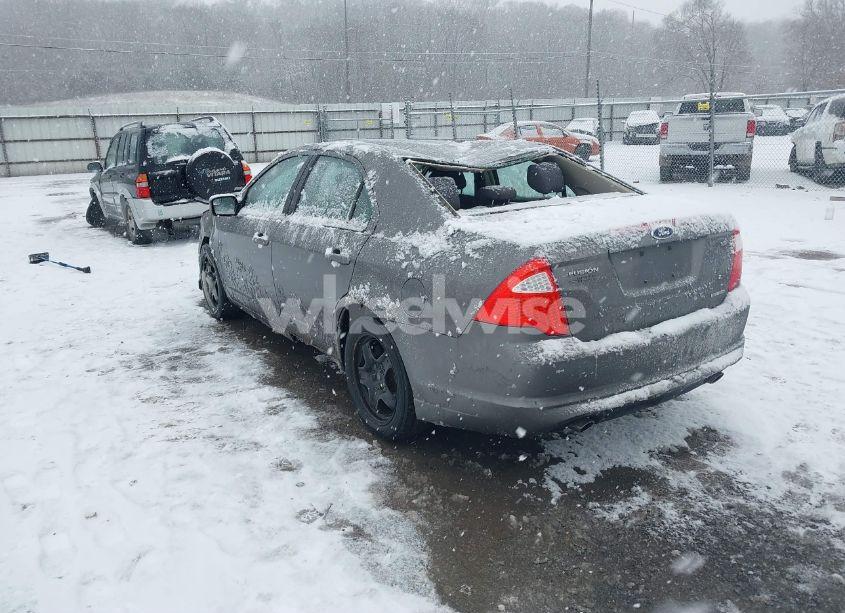 Photo 3 of 2011 Ford Fusion SE (VIN 3FAHP0HG8BR298516)