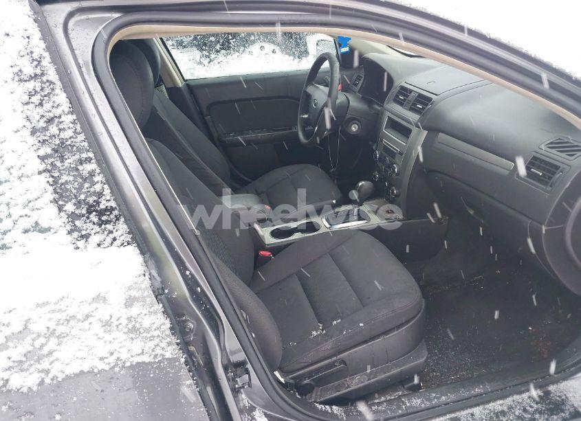 Photo 5 of 2011 Ford Fusion SE (VIN 3FAHP0HG8BR298516)