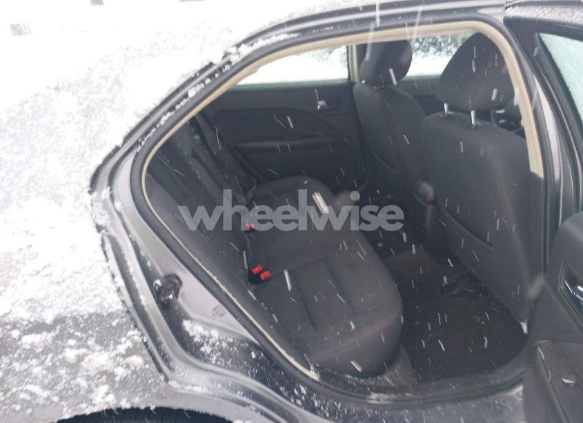 Photo 8 of 2011 Ford Fusion SE (VIN 3FAHP0HG8BR298516)