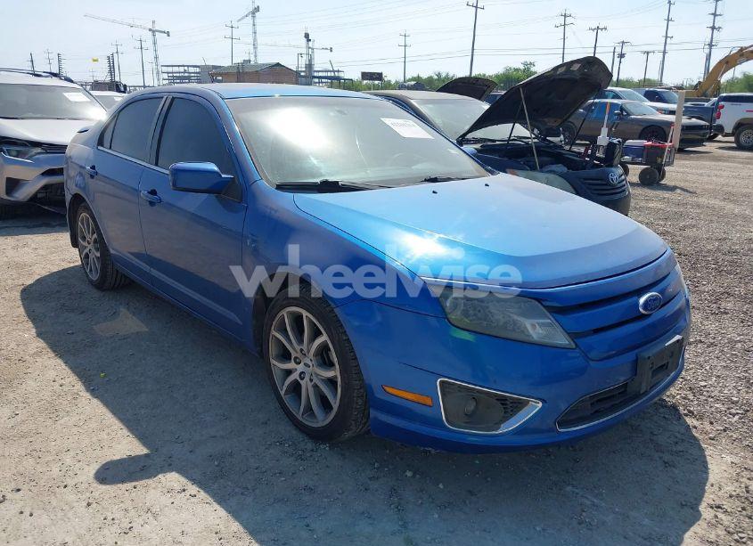 2011 Ford Fusion SE (VIN 3FAHP0HG8BR302810) main photo