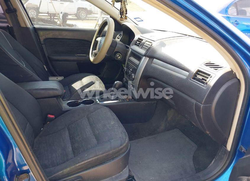 Photo 5 of 2011 Ford Fusion SE (VIN 3FAHP0HG8BR302810)