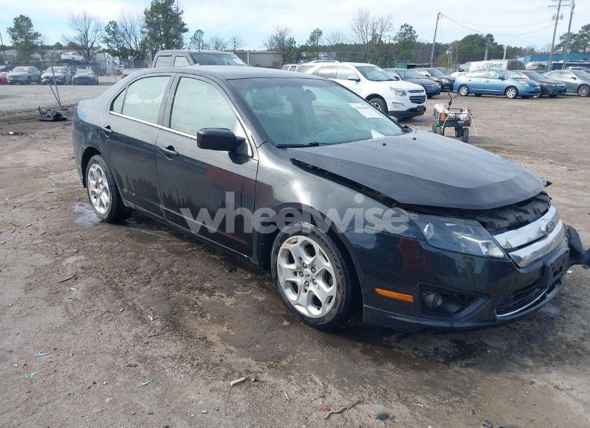 2011 Ford Fusion SE (VIN 3FAHP0HG8BR308624) main photo