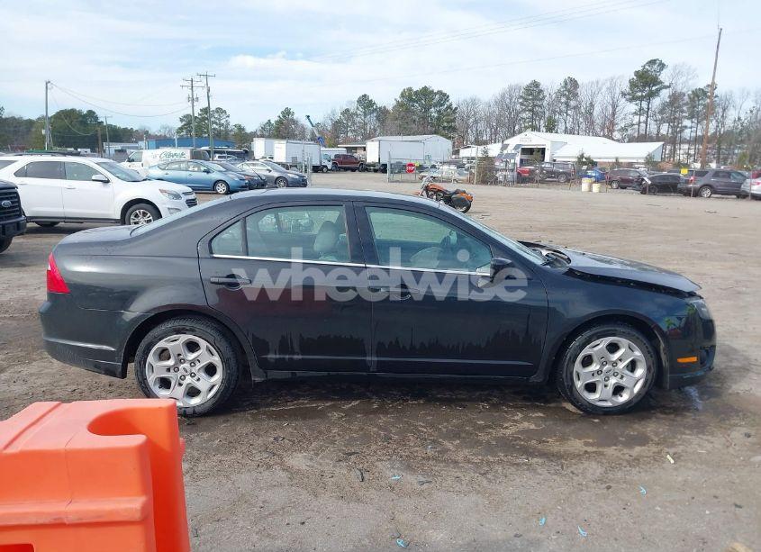 Photo 13 of 2011 Ford Fusion SE (VIN 3FAHP0HG8BR308624)