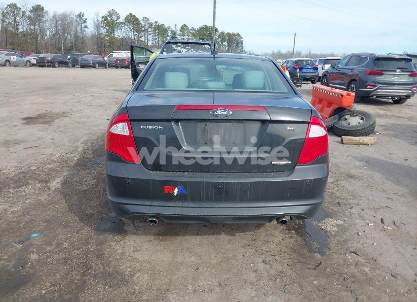 Photo 16 of 2011 Ford Fusion SE (VIN 3FAHP0HG8BR308624)