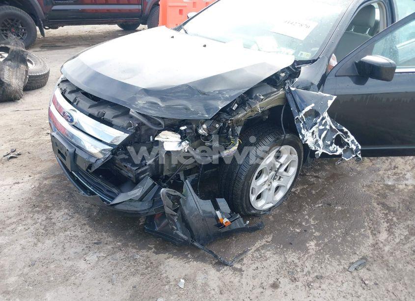 Photo 6 of 2011 Ford Fusion SE (VIN 3FAHP0HG8BR308624)