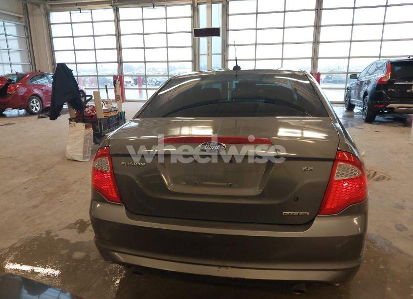Photo 16 of 2012 Ford Fusion SE (VIN 3FAHP0HG8CR307958)