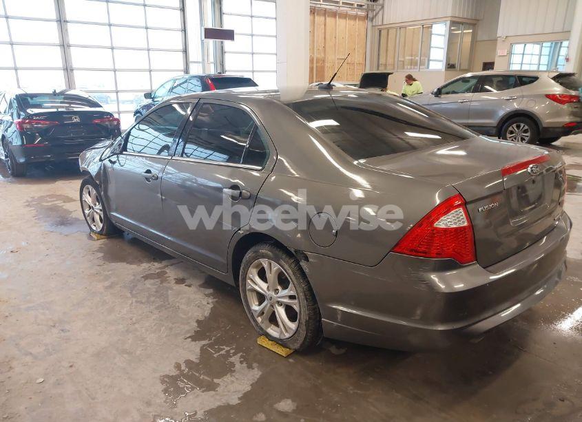 Photo 3 of 2012 Ford Fusion SE (VIN 3FAHP0HG8CR307958)