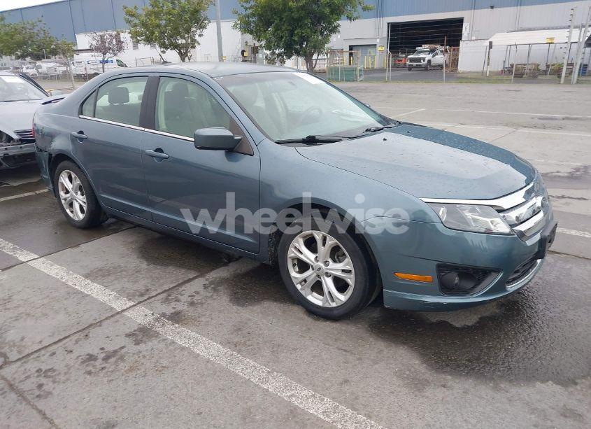 2012 Ford Fusion SE (VIN 3FAHP0HG8CR320547) main photo