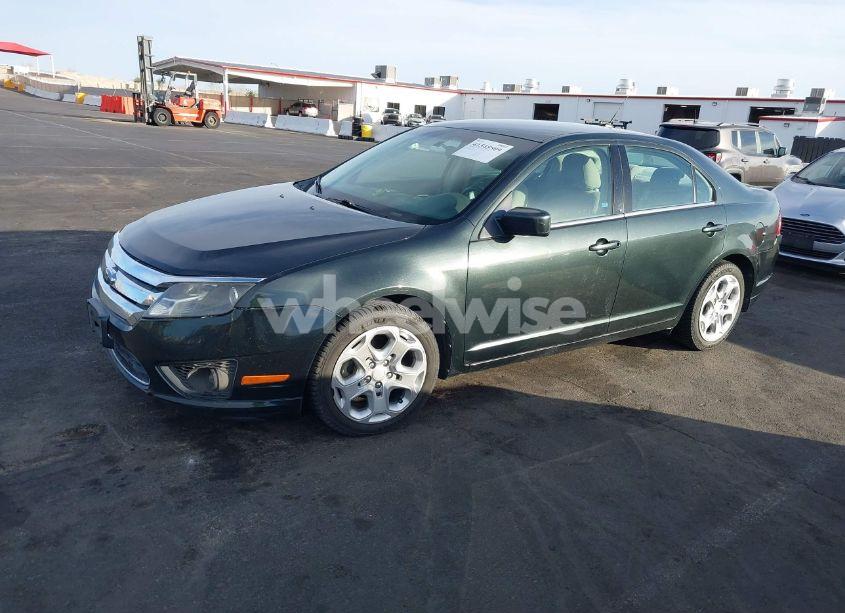 Photo 2 of 2010 Ford Fusion SE (VIN 3FAHP0HG9AR190985)