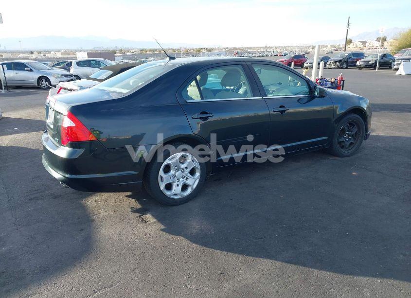 Photo 4 of 2010 Ford Fusion SE (VIN 3FAHP0HG9AR190985)