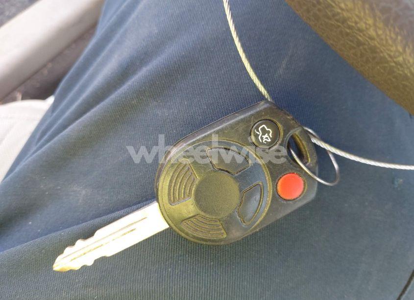 Photo 11 of 2010 Ford Fusion SE (VIN 3FAHP0HG9AR198830)