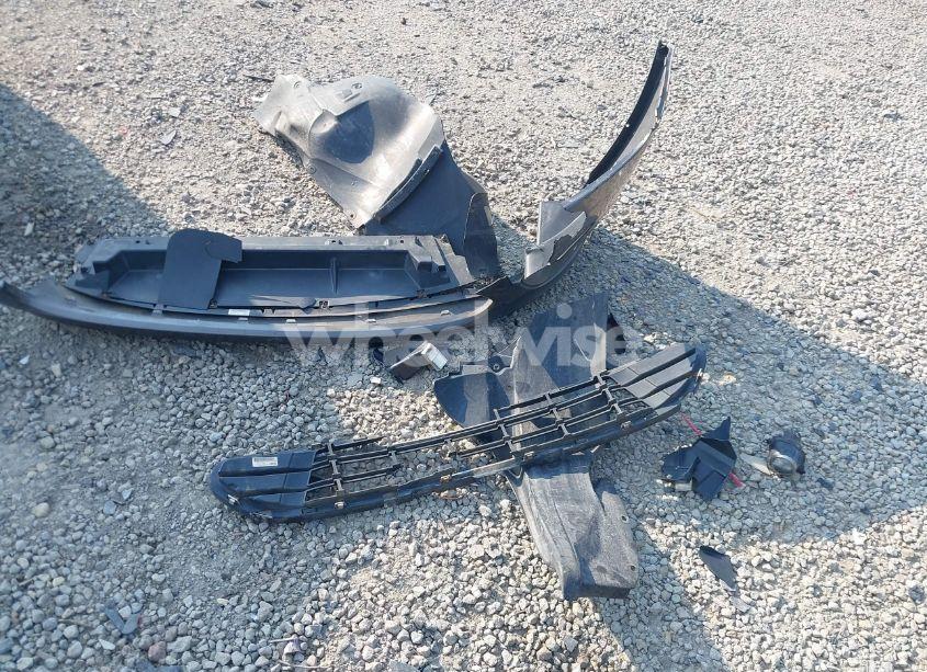 Photo 12 of 2010 Ford Fusion SE (VIN 3FAHP0HG9AR198830)