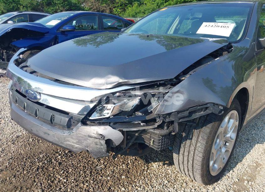 Photo 6 of 2010 Ford Fusion SE (VIN 3FAHP0HG9AR198830)