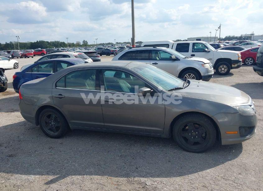 Photo 13 of 2010 Ford Fusion SE (VIN 3FAHP0HG9AR314804)