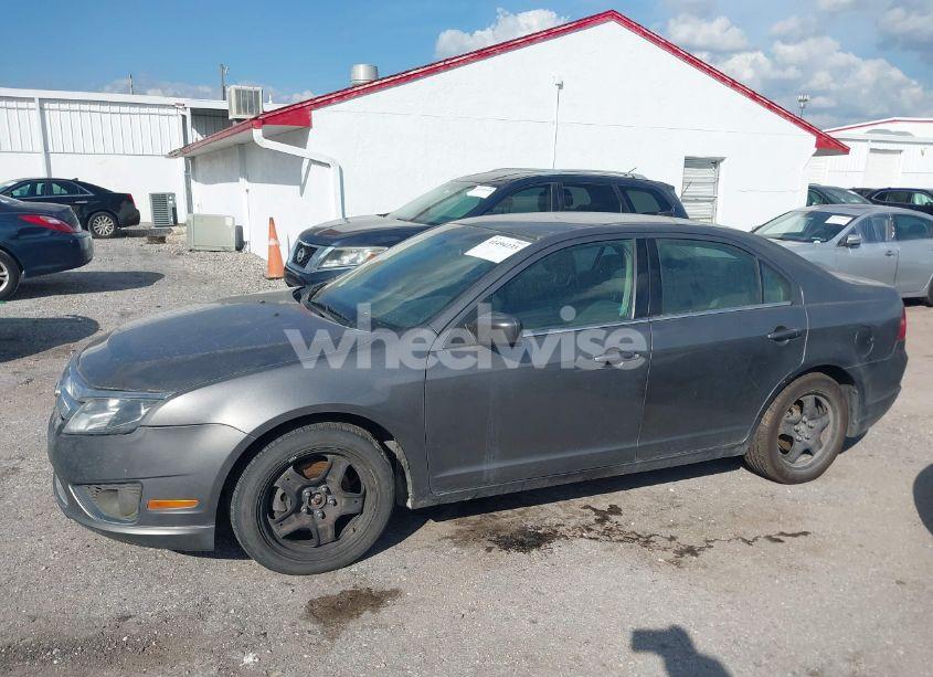Photo 14 of 2010 Ford Fusion SE (VIN 3FAHP0HG9AR314804)