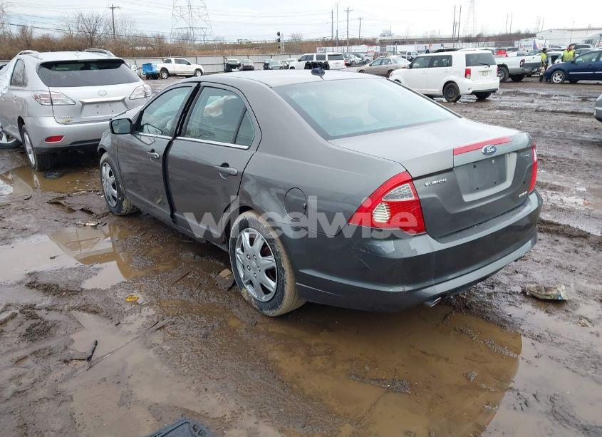 Photo 3 of 2011 Ford Fusion SE (VIN 3FAHP0HG9BR286990)
