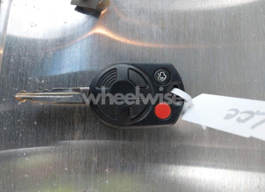 Photo 11 of 2012 Ford Fusion SE (VIN 3FAHP0HG9CR119885)