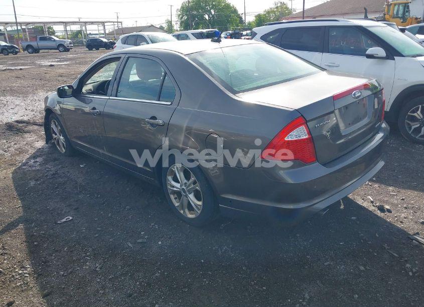 Photo 3 of 2012 Ford Fusion SE (VIN 3FAHP0HG9CR170500)