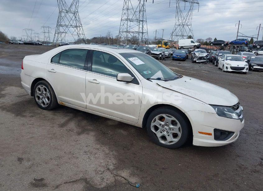 2010 Ford Fusion SE (VIN 3FAHP0HGXAR178313) main photo