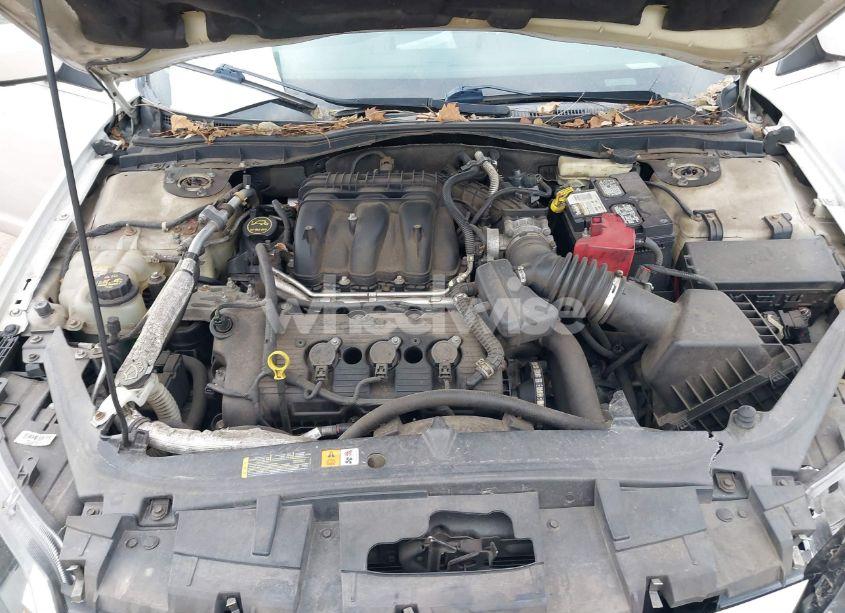Photo 10 of 2010 Ford Fusion SE (VIN 3FAHP0HGXAR178313)