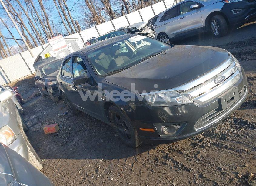2010 Ford Fusion SE (VIN 3FAHP0HGXAR331563) main photo
