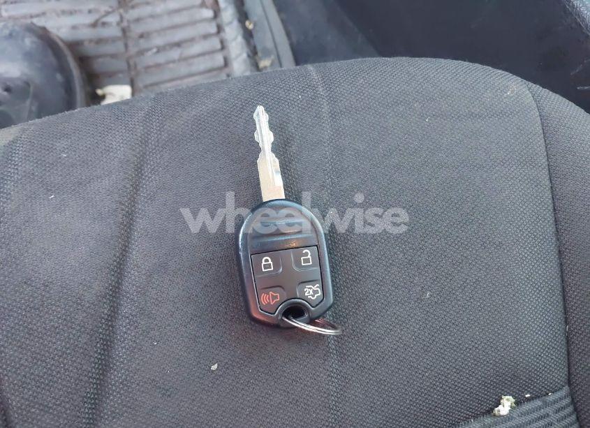 Photo 11 of 2010 Ford Fusion SE (VIN 3FAHP0HGXAR331563)