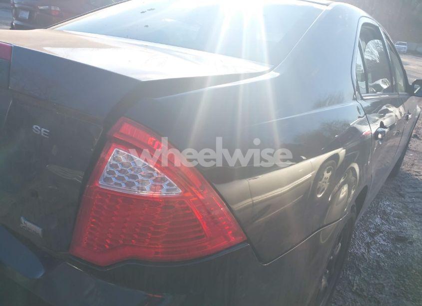 Photo 16 of 2010 Ford Fusion SE (VIN 3FAHP0HGXAR331563)