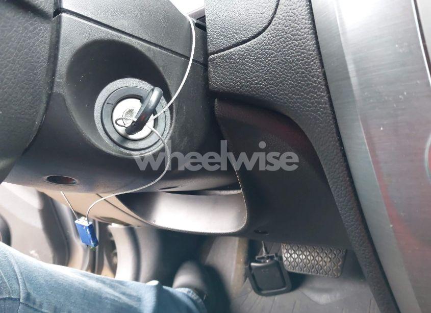 Photo 11 of 2010 Ford Fusion SE (VIN 3FAHP0HGXAR380701)