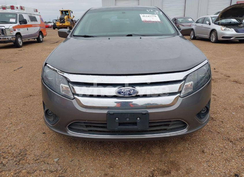 Photo 6 of 2010 Ford Fusion SE (VIN 3FAHP0HGXAR380701)